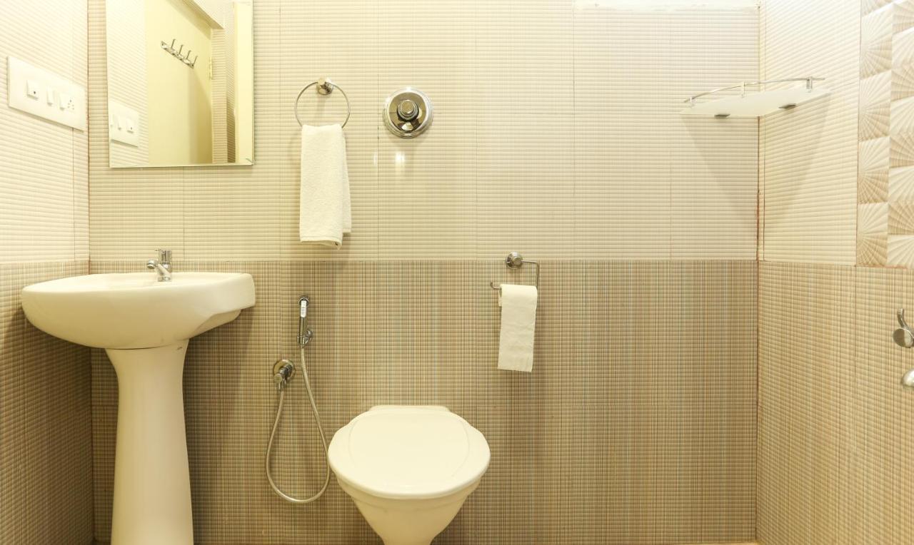 Treebo Trend Mel'S Suites Indiranagar Bangalore Buitenkant foto