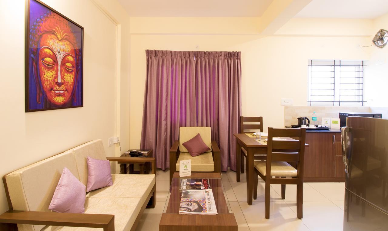 Treebo Trend Mel'S Suites Indiranagar Bangalore Buitenkant foto