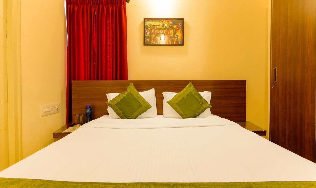 Treebo Trend Mel'S Suites Indiranagar Bangalore Buitenkant foto
