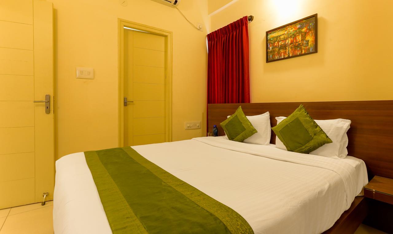 Treebo Trend Mel'S Suites Indiranagar Bangalore Buitenkant foto